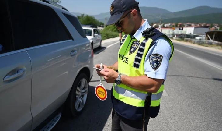 Për dy ditë 1.322 shkelje të trafikut, 32 persona të burgosur për drejtim të pakujdesshëm