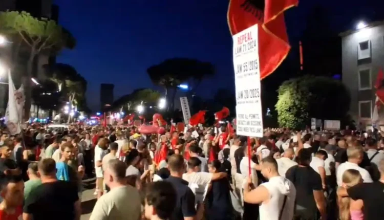 Mbyllet protesta e 65-të qytetare kundër qeverisë Rama: Nuk do ndalemi deri në largimin e tij
