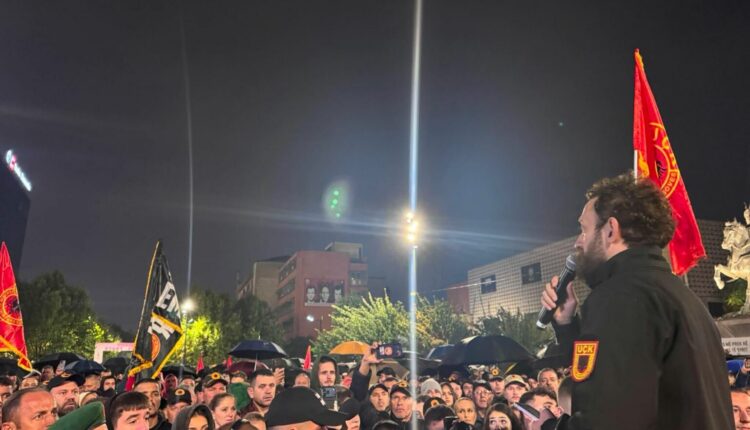 “Jo në emrin tim”, dita e dhjetë e protestës, mbështetje e gjerë UÇK-së dhe drejtuesve të saj në Hagë