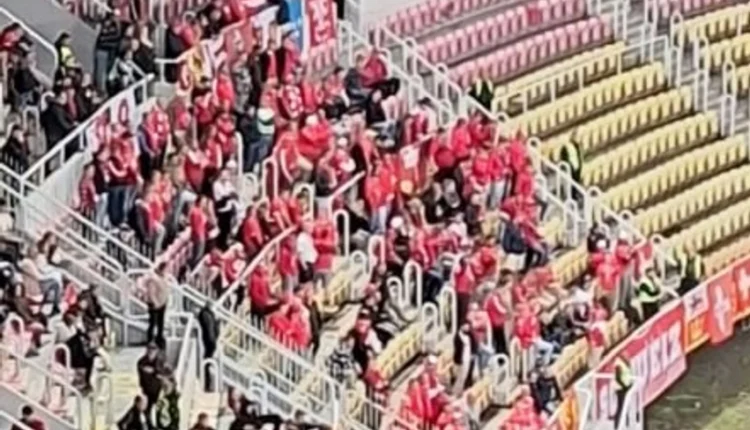 Tifozët zviceranë befasojnë në Shkup, nderojnë Granit Xhakën