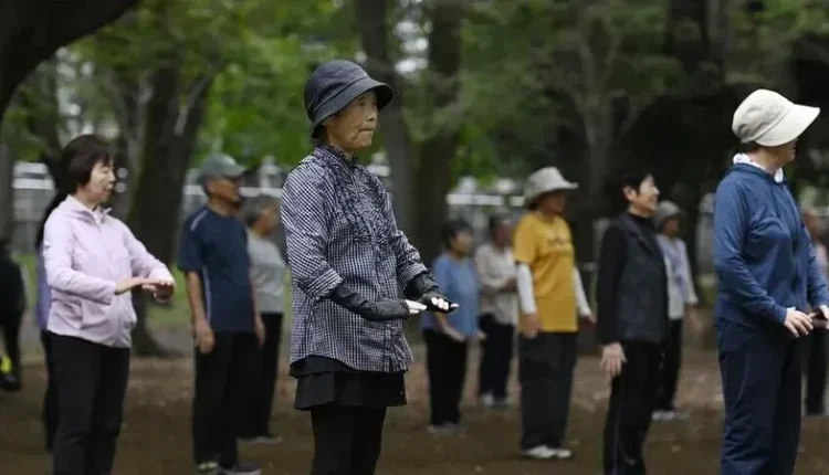 Rekord historik në Japoni, mbi 100 mijë persona kanë kaluar moshën 100 vjeç