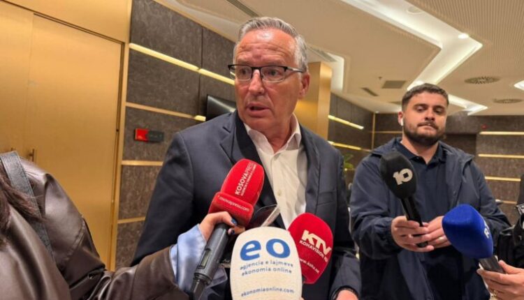Hamza flet pas mbledhjës së Këshillit Drejtues të PDK-së: Duam mbështetje institucionale për mbrojtjen në Hagë