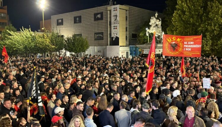 “Jo në emrin tim”, nata e 14-të e protestës në Prishtinë