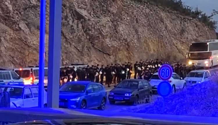 Shqiptarët e diasporës ndalohen në Mal të Zi, forca të shumta policie në kufi (VIDEO)