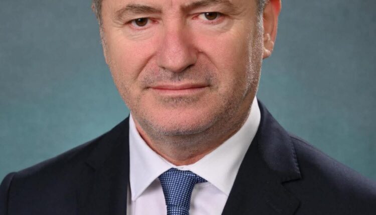 Kur një ministër i huaj i jep leksione Kosovës për drejtësinë, por i ikën përgjegjësive të veta institucionale