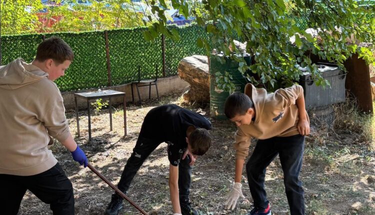 Shkollat Fillore të Çairit pjesë e aksionit ekologjik të organizuar nga qyteti i Shkupit