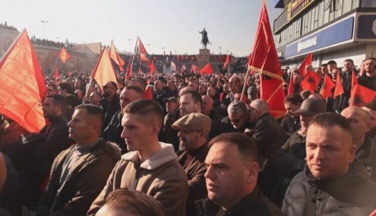 “Marshi për liri”, qytetarët në shesh në mbështetje të ish-krerëve të UÇK-së