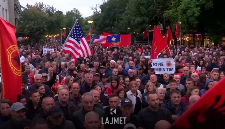 Protesta dje në disa komuna të Kosovës, sonte Prishtina për të 11-tën natë
