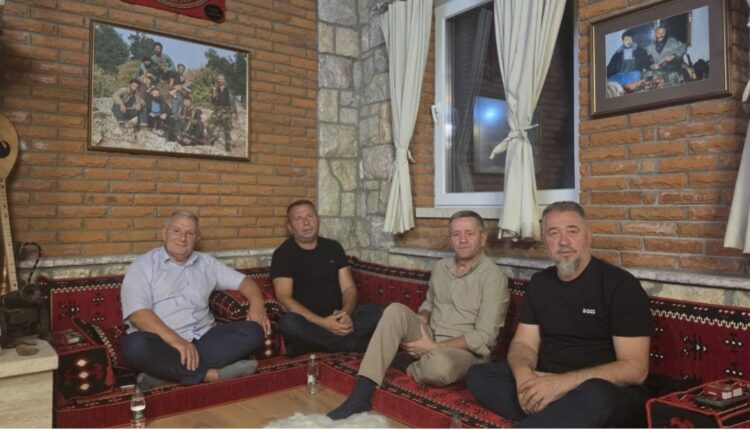 Ish-komandantët e UÇK-së mblidhen te Sami Lushtaku, 72 orë para vendimit në Hagë
