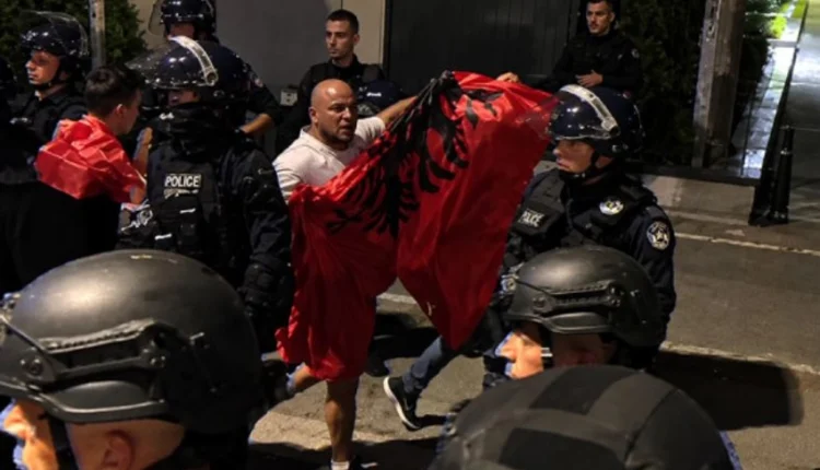 Policia pas protestës: S’e kemi qëllim të pengojmë pjesëmarrjen në protestë, por t’i ndalojmë vozitjet  e rrezikshme