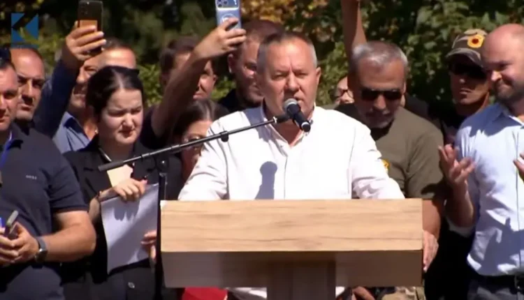 Gucati thirrje Kurtit: Përjashtoje Gërvallën – njerëzit që bashkëpunojnë me armikun, janë armiqë të kombit