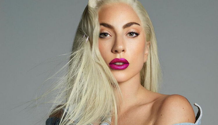 Lady Gaga sjell në jetë fëmijën e saj të parë