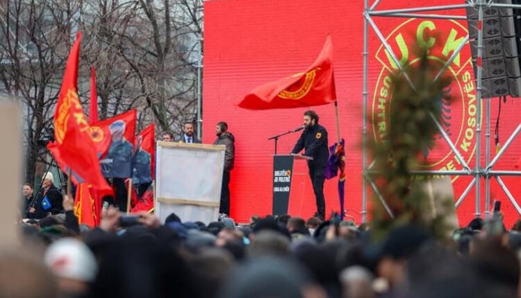 Në pritje të verdiktit, djali i Xhavit Hazirit fton qytetarët: Ta zbardhim natën në shesh