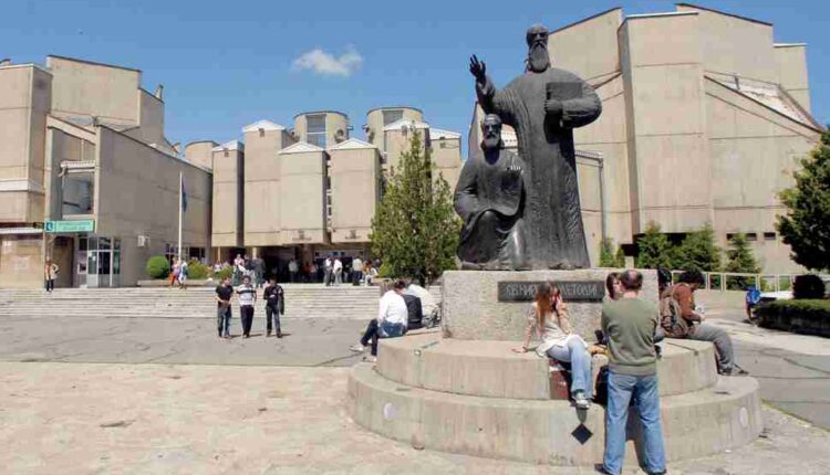 Nga 1 deri më 30 tetor, vazhdimi i të drejtës për bursë studentore