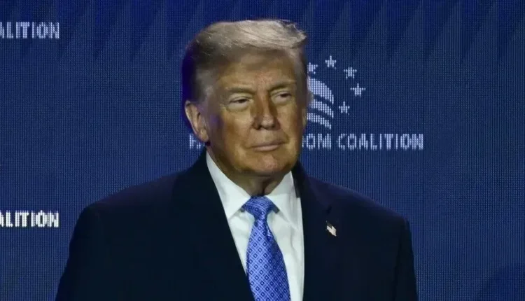 Trump i bën thirrje Zelenskyt: Të ndalohen sulmet ndaj objekteve të karburantit në Rusi