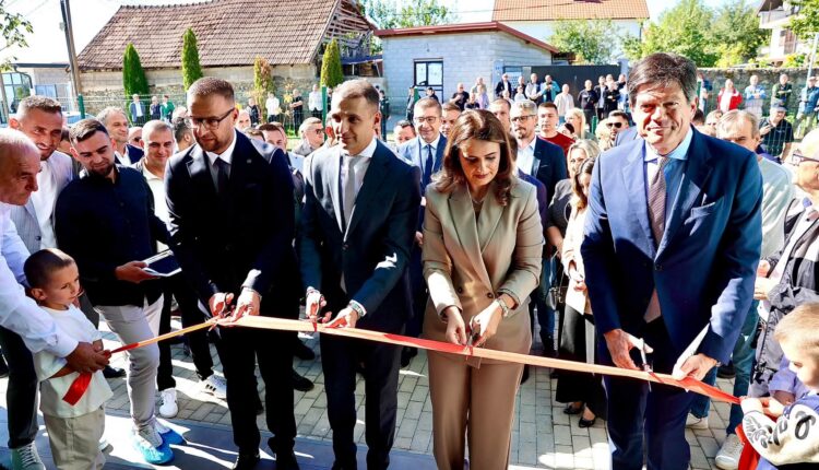VLEN: Çerdhja e parë në Tearcë hapi dyert, shkolla super moderne po bëhet gati në Kumanovë