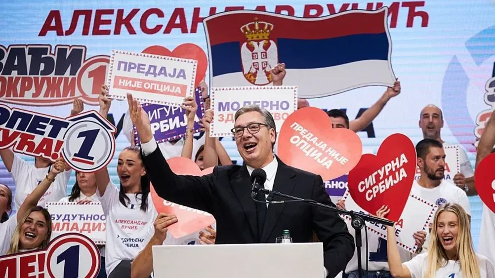 Pse lëvizja studentore e protestës po sfidon 12 vite të pushtetit të Vuçiçit në Serbi