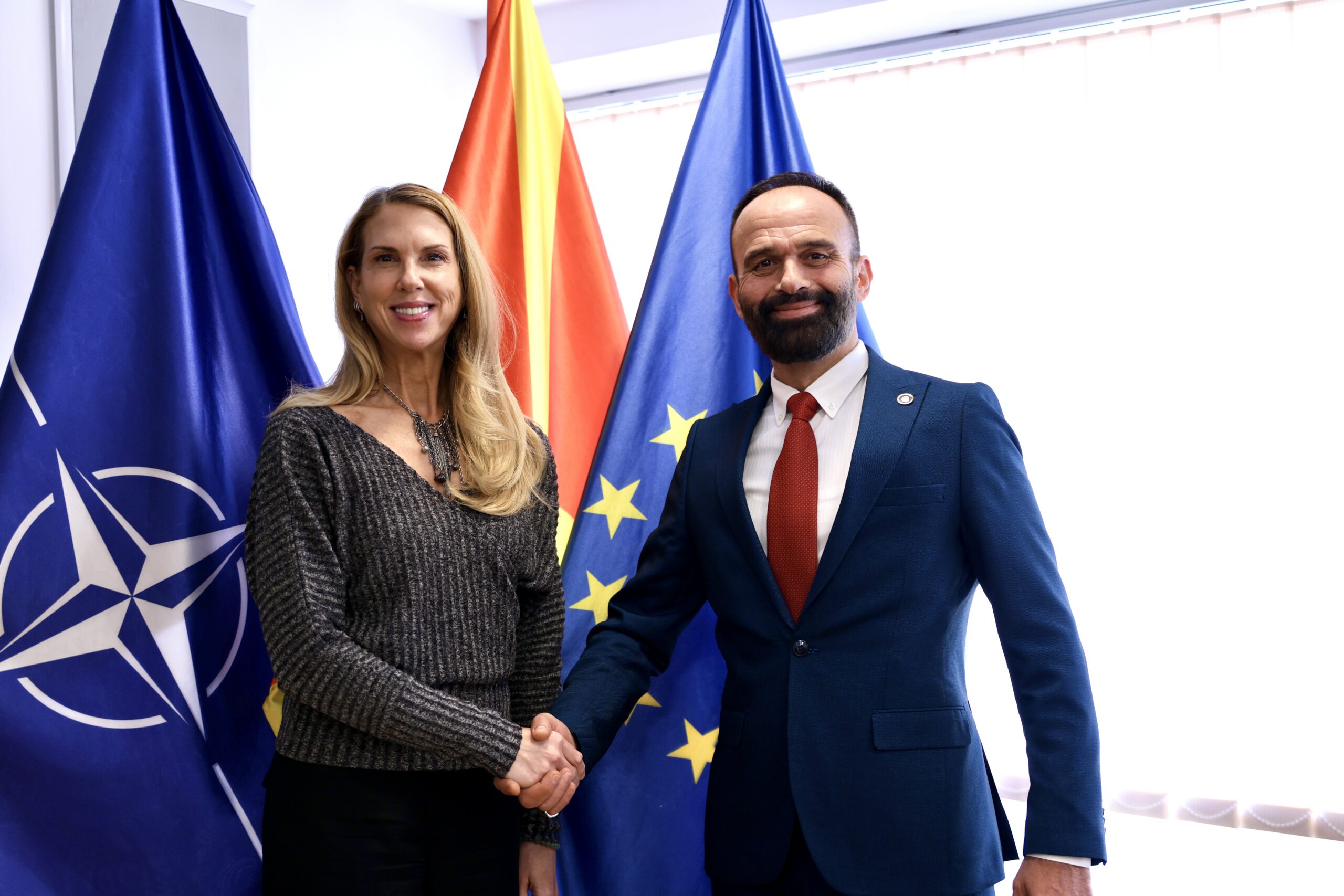 Ministri i Drejtësisë, Jeton Shasivari, zhvilloi takim me Nicole Varnes, ushtruese e detyrës së shefes së Misionit në Ambasadën e Shteteve të Bashkuara të Amerikës Ministri i Drejtësisë, Jeton Shasivari, zhvilloi takim me Nicole Varnes, ushtruese e detyrës së shefes së Misionit në Ambasadën e Shteteve të Bashkuara të Amerikës