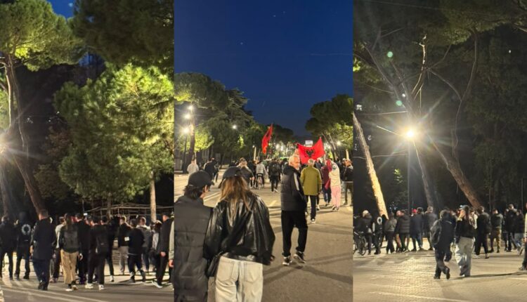 Mbyllet dita e 14-të e protestës, marshim në Tiranë pa incidente dhe përplasje