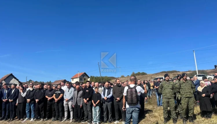 I takonte Grupit të Intelektualëve, i jepet lamtumira e fundit Adem Beqirit