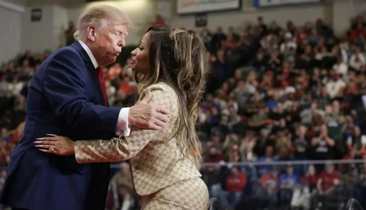 Trump: Nicki Minaj ka të pasme shumë të mira, është e vështirë të mos i vëresh