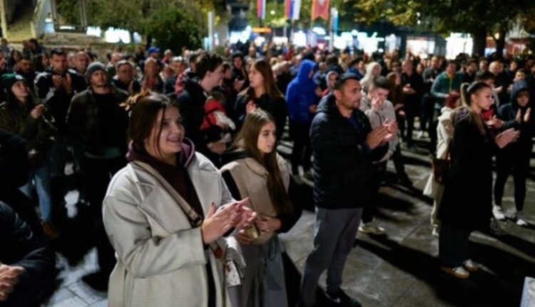 Humbja e Vuçiç/ Lëvizja studentore në Serbi kërkon dorëheqjen e zyrtarëve të lartë të policisë dhe gjyqësorit