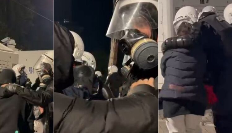 Protestuesit komunikojnë paqësisht me efektivët: Nuk e kemi me ju, na i bëni hallall për çdo gur… (VIDEO)