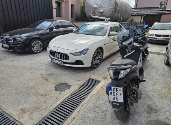 MPB konfiskon vetura luksoze dhe një shumë të madhe parash nga grupi kriminal në Prilep