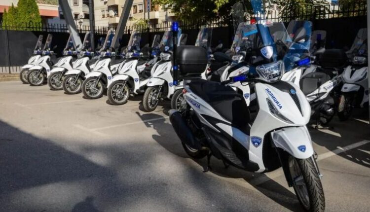 Toshkovski: 33 motoçikleta të reja dhe pajisje të reja për policinë rrugore