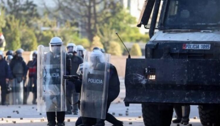 Protesta në Tiranë, blindohet kryeministria, mbi 2 mijë policë në terren, dronë dhe agjentë civilë