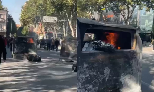 Protestuesit shpërndahen në rrugët e Tiranës  djegin kazanët e mbeturinave