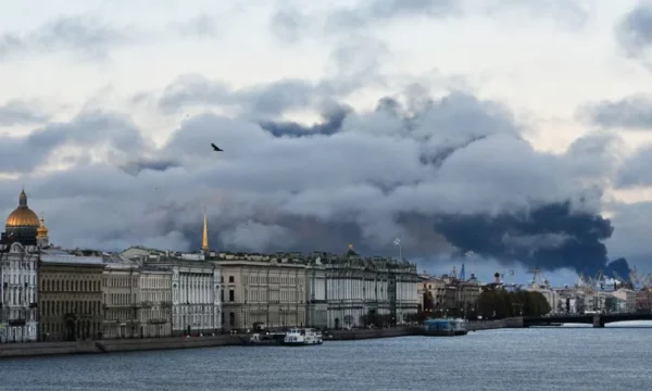 Kur nis furnizimi i SHBA së me naftë ruse pas marrëveshjes së Trump me Moskën