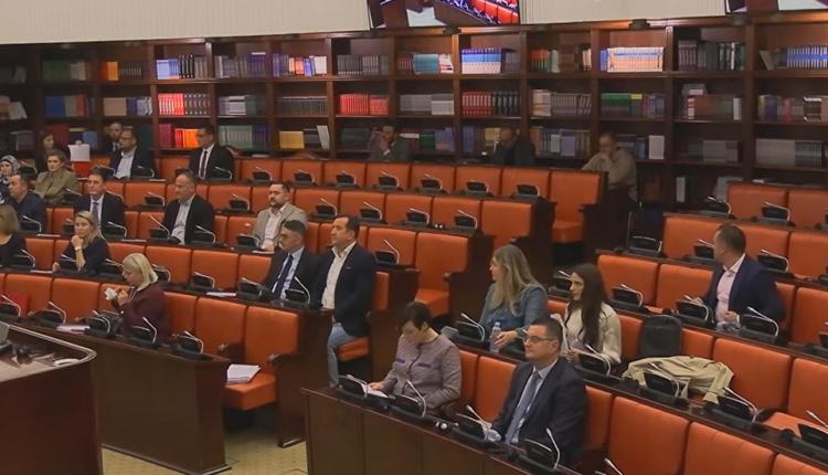 Rishikohet Buxheti, ulen të ardhurat dhe shpenzimet me nga 5,3 miliardë denarë