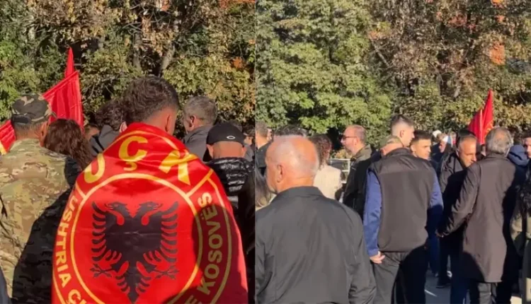 “Hashim Thaçi”, protestohet para Kuvendit – kërkohet miratimi i Ligjit për Specialen