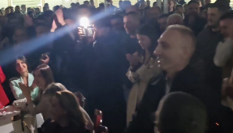 Mbrojtja e Artan Grubit: Ne nuk e organizuam tubimin e qytetarëve mbrëmë
