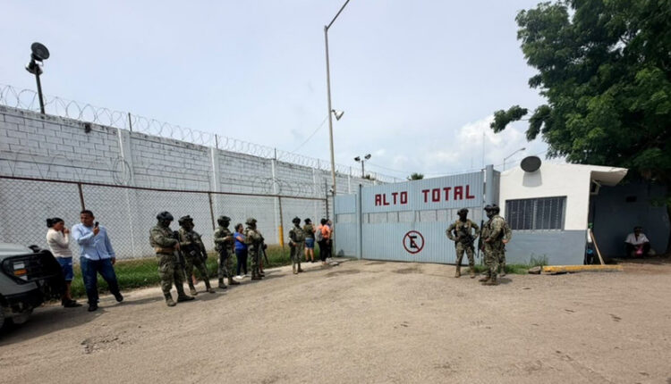 10 të vdekur nga përleshjet në burgun e Sinaloa të Meksikës, mes tyre edhe një i mitur