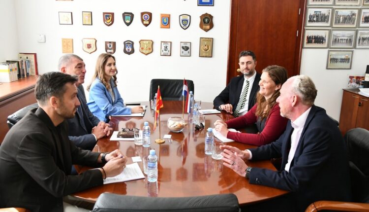 Takimi i kryetarit të Komisionit për Mbrojtje dhe Siguri me delegacionin e Mbretërisë së Holandës