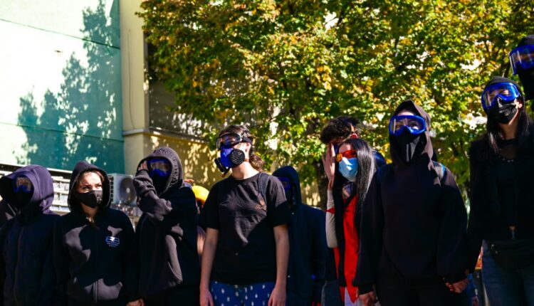 Studentët thërrasin protestë kombëtare, mes përplasjeve të orareve