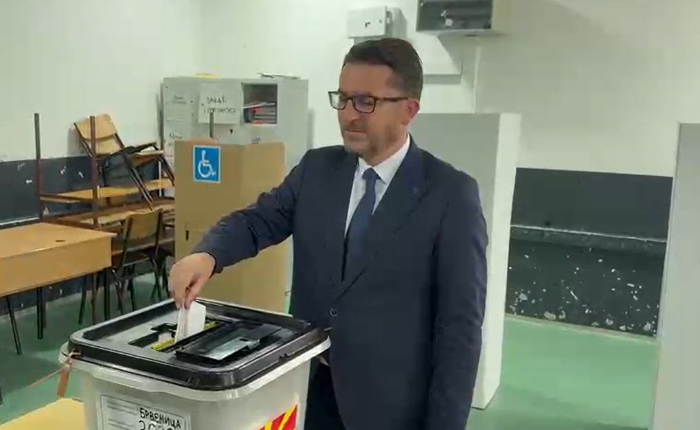 Arkin Jahi  Dilni masovikisht në votime  Bërvenica vendos sot për të ardhmen e saj   VIDEO 