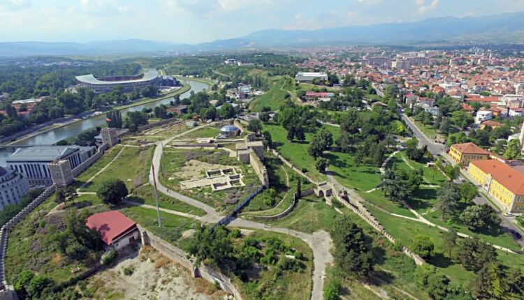 Katër diskoteka të reja nën Kalanë e Shkupit, rikthehet edhe pishina „Plaja Vista“