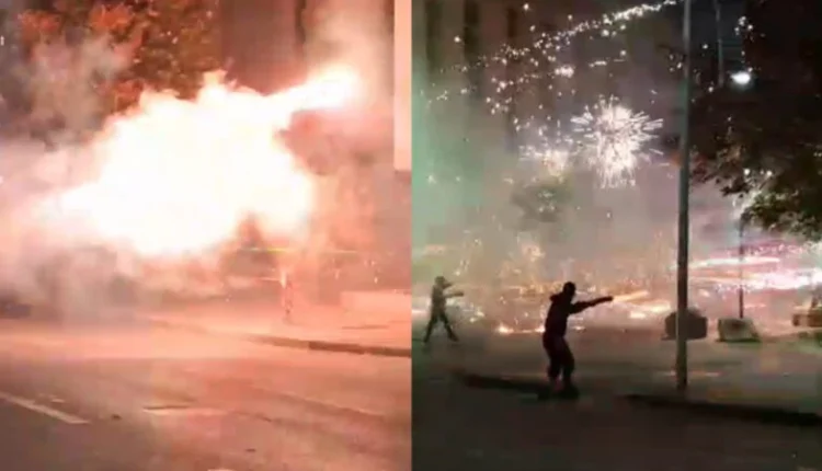 Eskalon protesta në Tiranë: Policët goditen me fishkezjarre, protestuesit mbajnë shkopë bejsbolli
