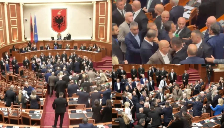 Kaos në Kuvend, përplasje fizike dhe ofendime, salla kthehet në “arenë”, Noka dhe Kreka mësyjnë drejt deputetëve të PS. Berisha “dirigjon” nga vendi, seanca mbyllet mes tensioneve