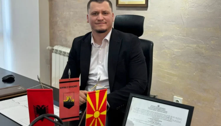 Beqiri i del përballë Dimitrievskit: Nëse të pengon gjuha shqipe, largohu nga Qeveria!
