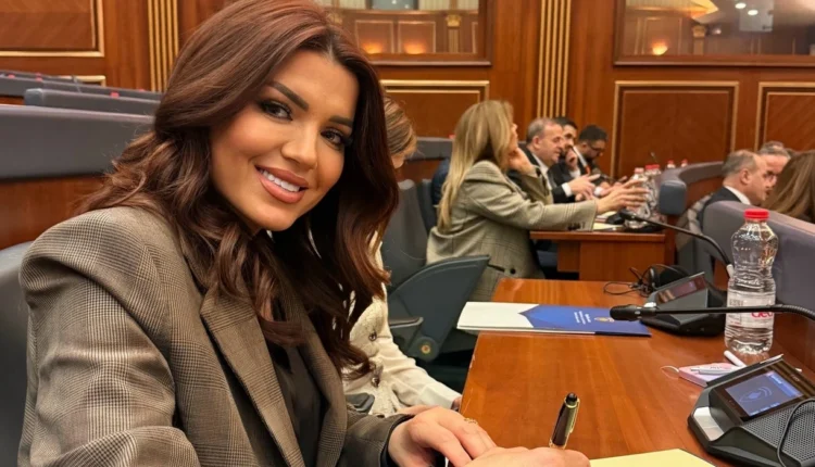 Deputetja e Kuvendit të Kosovës Edona Llalloshi flet për vrasjen e Arlinda Zekajt: Edhe kushërirën time e vranë para 18 vitesh