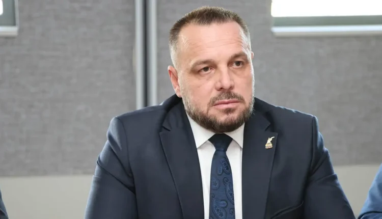 Maqedonci: Kemi kërkuar nga SHBA-ja të diskutojmë blerjen e helikopterëve