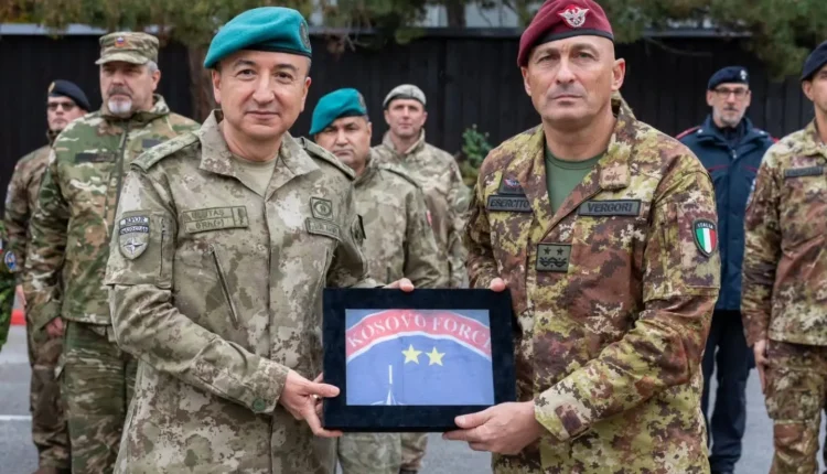 Sot ndërrohet komanda e KFOR-it, Ulutash ia dorëzon detyrën Vergorit