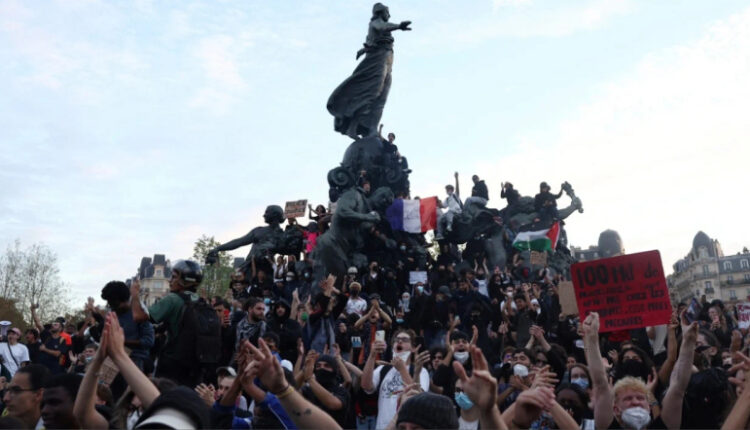 Protestat masive të studentëve në Francë, rihapen gradualisht shkollat