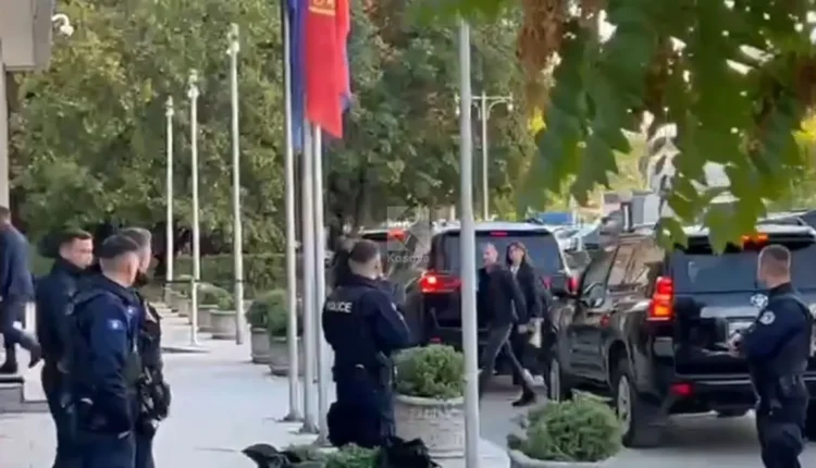 Haxhiu arrin në Kuvend, a do të ketë seancë sot?