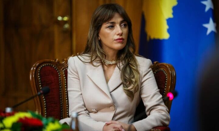 Haxhiu në Shkup: Nuk presim ndryshime në qasjen e Serbisë ndaj Kosovës