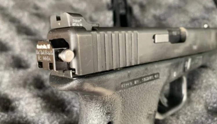 I vodhën pistoletën “Glock” në Çair, 74-vjeçari denoncon rastin në Polici